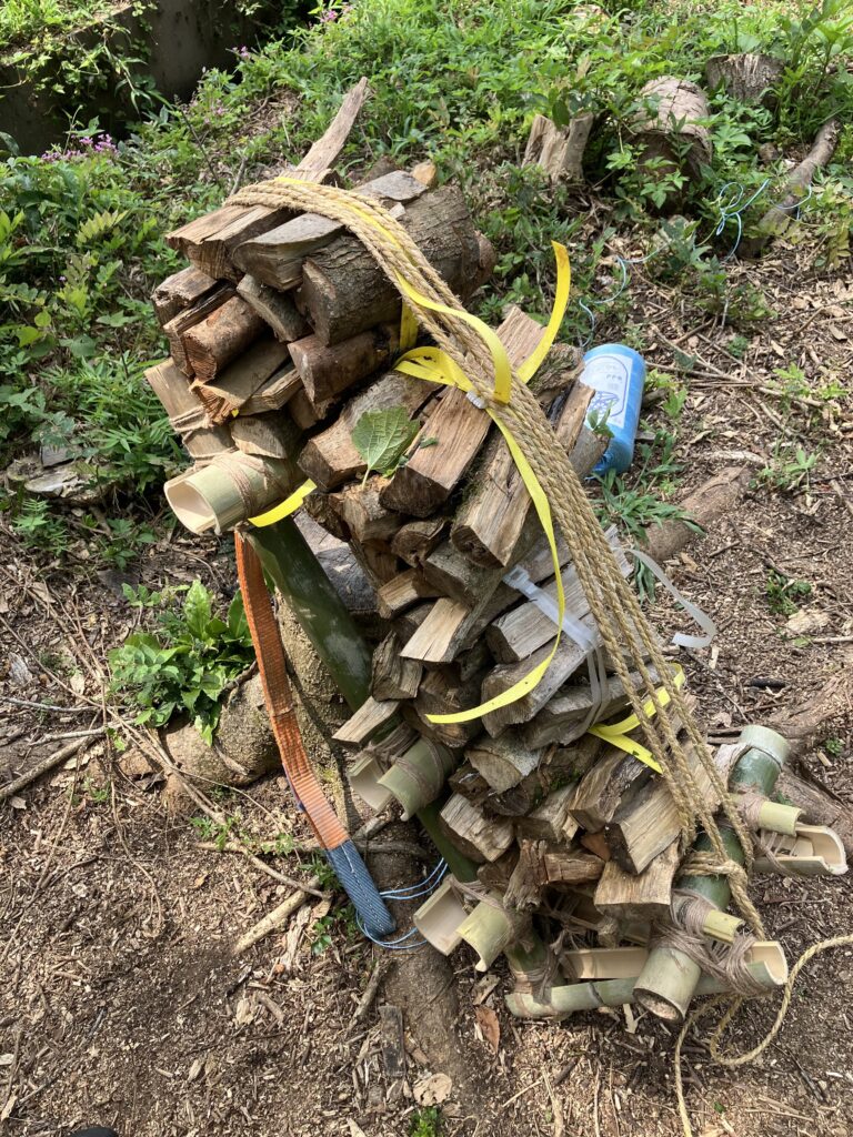 竹を使って自作した背負子(しょいこ)の完成形