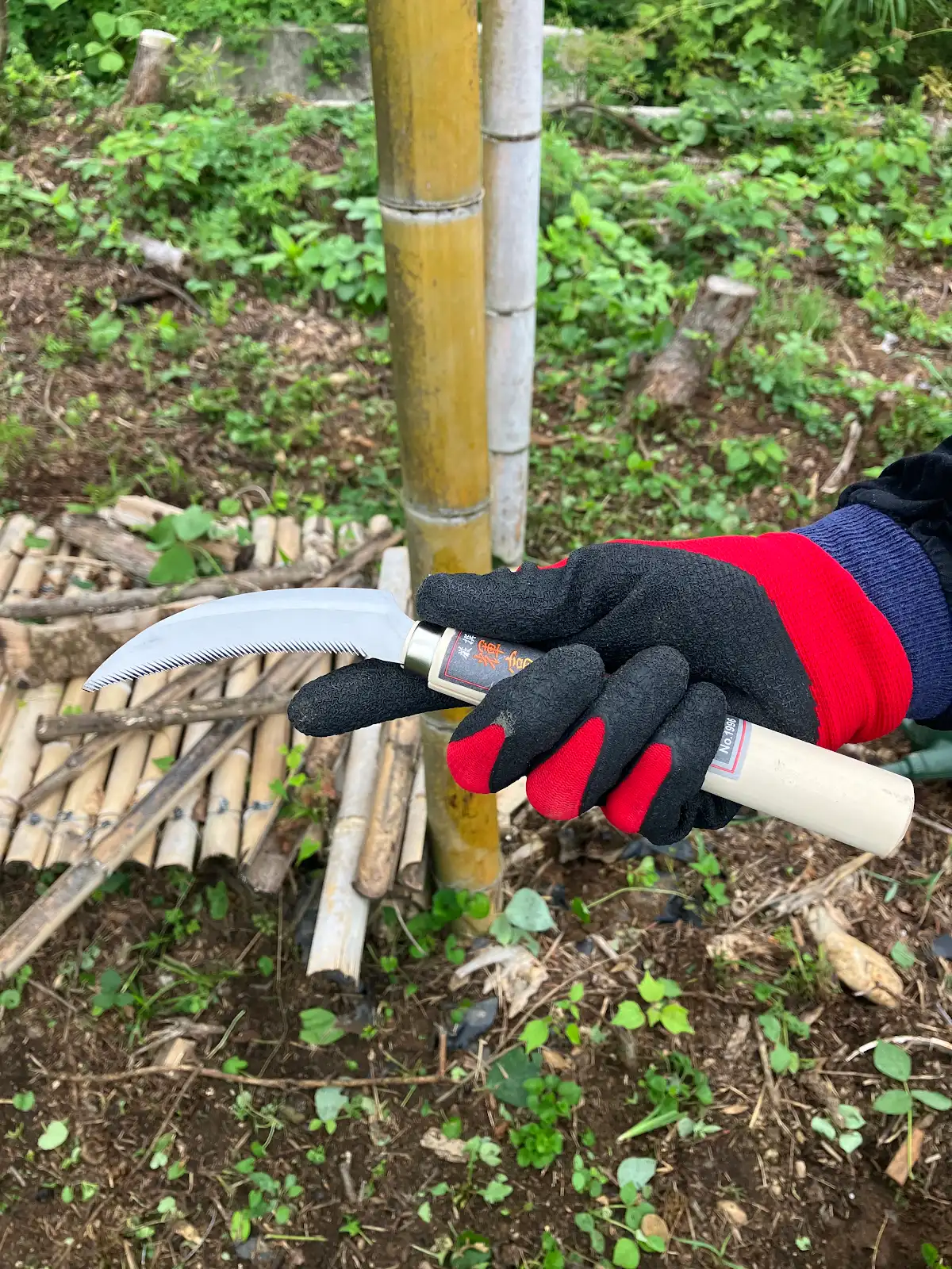 家庭菜園で最強だと感じた草取り用鎌